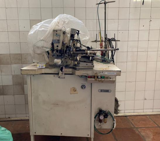  A) 02 (dois) travesseiros Juki LK 1852 eletrônicos, 28 pontos, comrobô MOL 103, avaliados cada um em R$ 15.000,00 (quinze milreais), totalizando R$ 30.000,00 (trinta mil reais);B) 03 (três) travetes Juki LK 1850, mecânicos, 42 pontos, avaliadoscada um em R$ 4.000,00 (quatro mil reais), totaliza